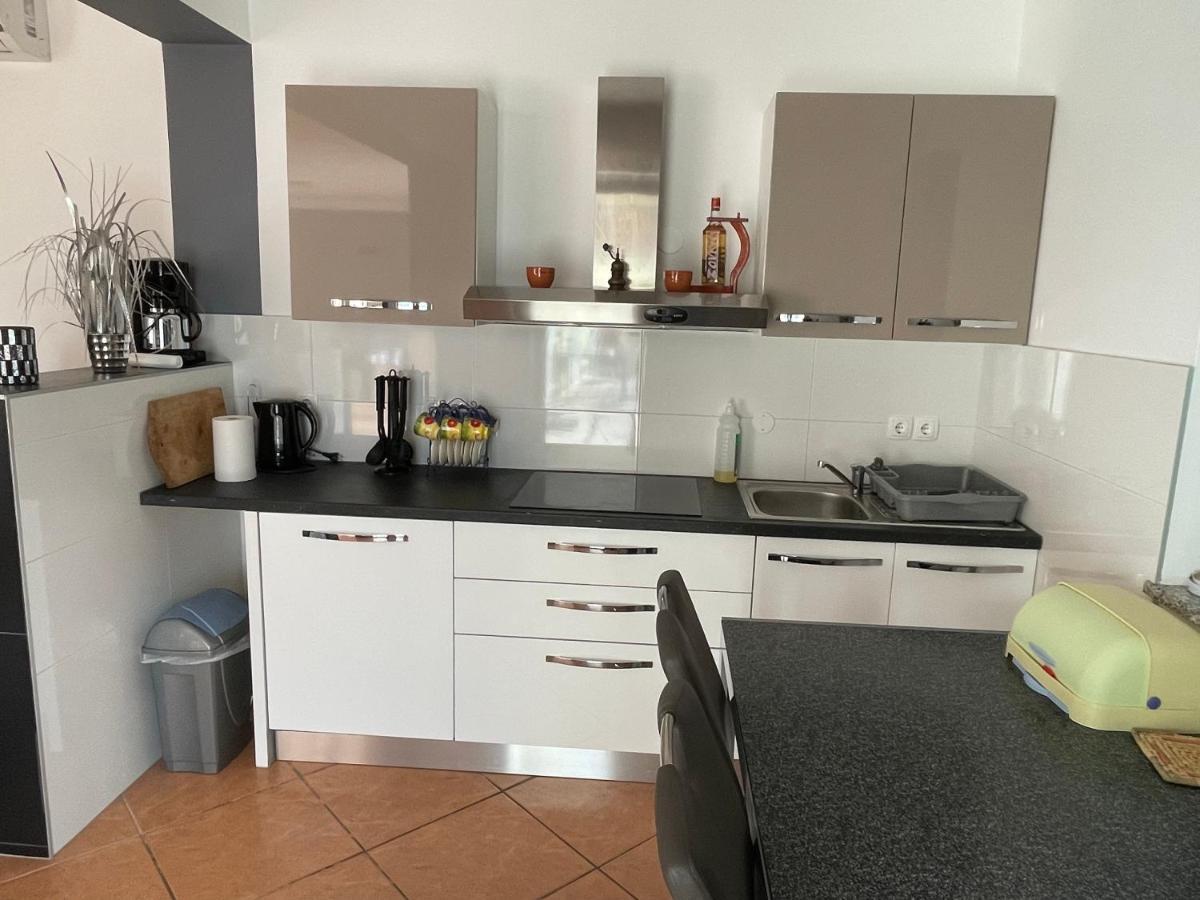 Lia-jolie Apartment *