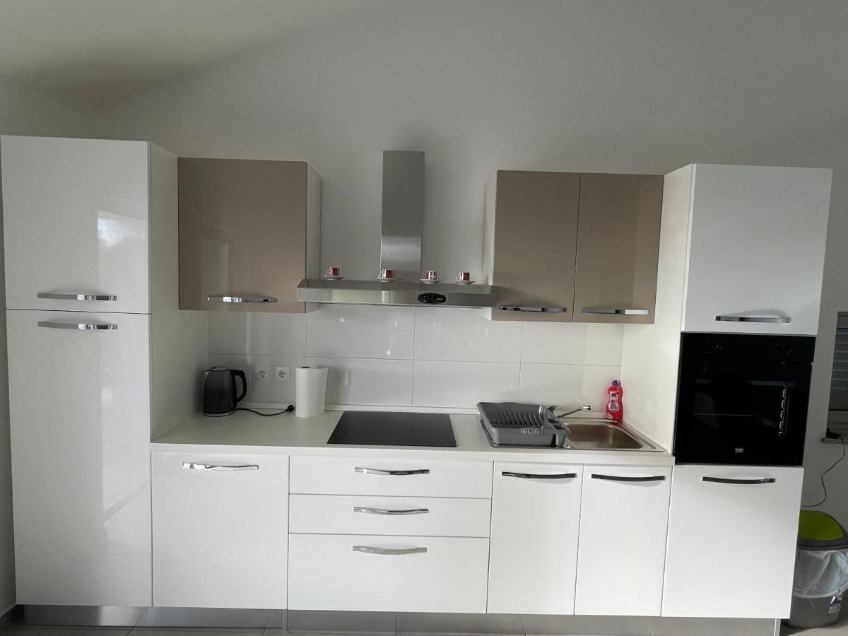 Lia-jolie Apartment